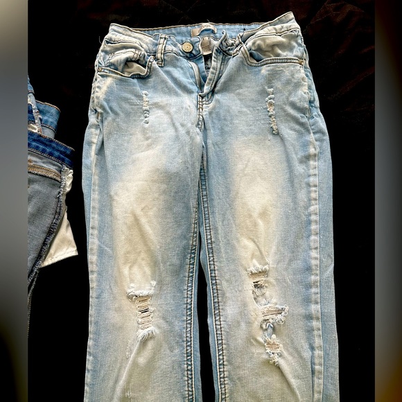 Ripped jeans - Picture 1 of 3